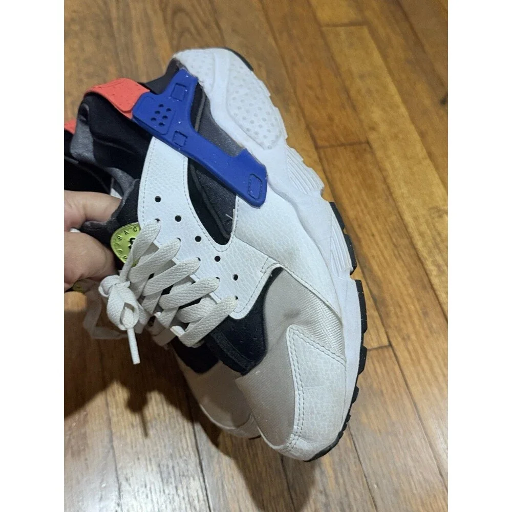 Nike Huarache Run GS White Bright Crimson DQ0975-100 Youth Size 7Y